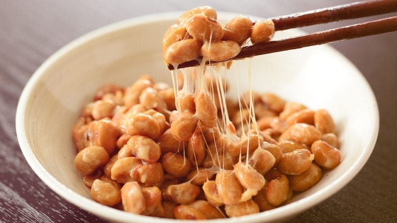 Schüssel mit Natto