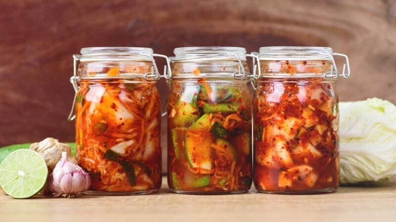 Kimchi in Einmachgläsern